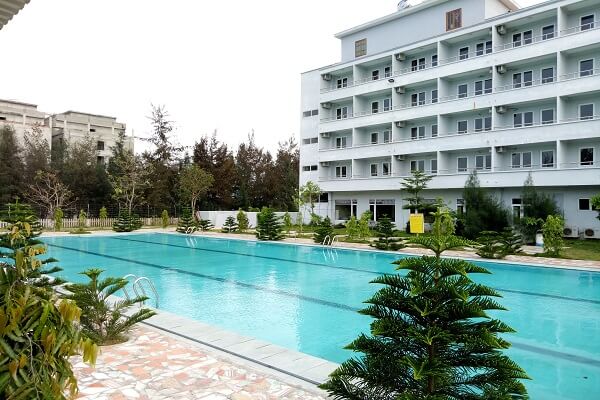 Danh sách khách sạn giá rẻ tại biển Hải Tiến có bể bơi miễn phí2