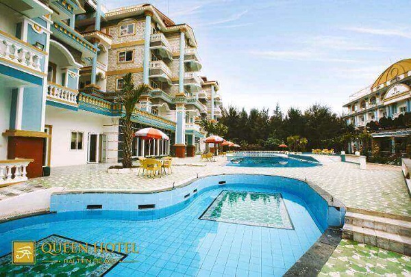 ĐỪNG BỎ QUA khách sạn duy nhất có 4 bể bơi ở biển Hải Tiến 3
