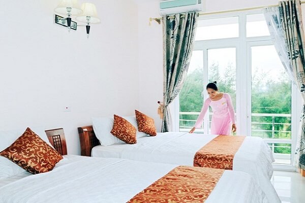 Các khách sạn hướng biển tại Hải Tiến có trên 50 phòng3